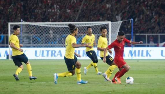 من لقاء إندونيسيا وماليزيا 