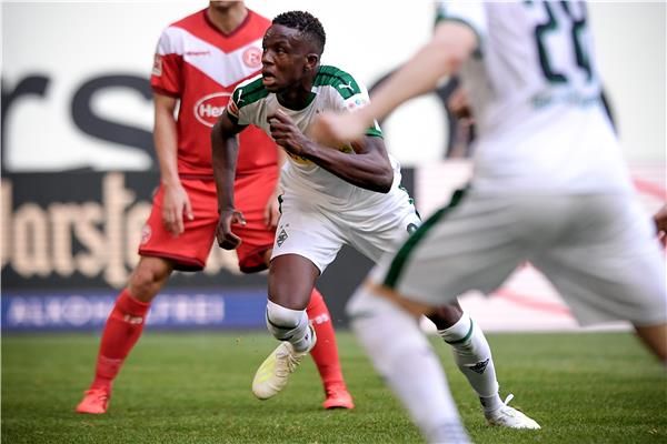 دينيس زكريا