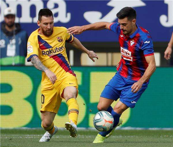 ميسي أمام إيبار