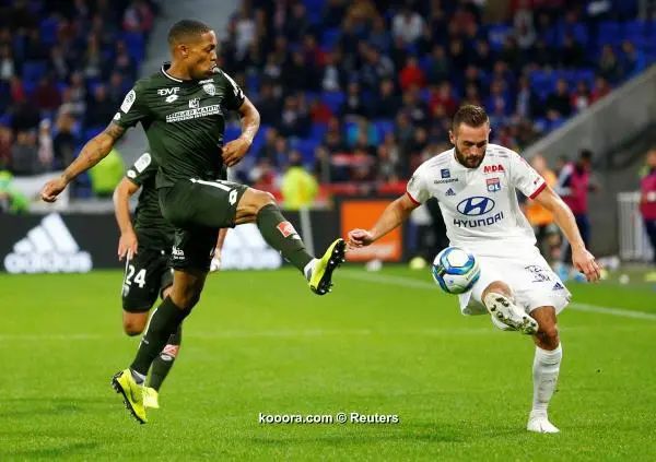 ?i=reuters%2f2019-10-19%2f2019-10-19t174905z_77535225_rc13d64480b0_rtrmadp_3_soccer-france-lyo-dij-report_reuters