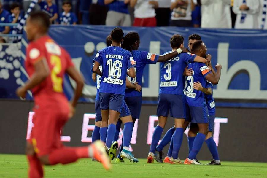 لاعبو الهلال