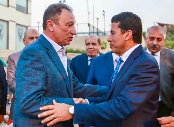 الخطيب وأشرف صبحي