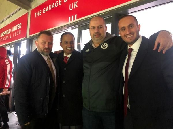 الأمير مساعد بن خالد (على اليمين)