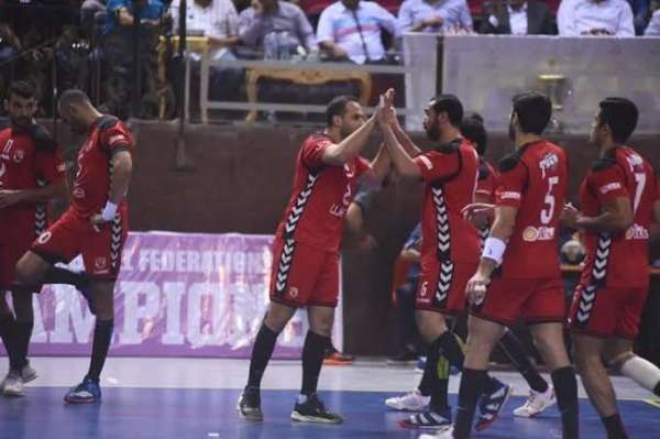 لاعبو الأهلي