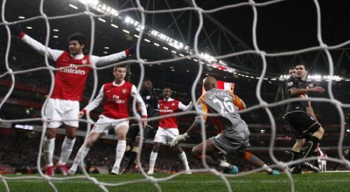 2010-11-30t205531z_01_edy04_rtridsp_3_soccer-england-cup_reuters