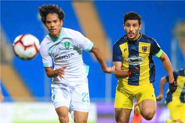 من مواجهة سابقة بين الحزم والأهلي