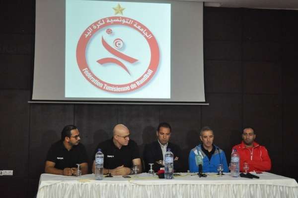 من المؤتمر الصحفي 