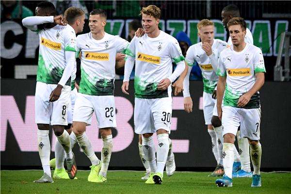 فرحة لاعبي مونشنجلادباخ 