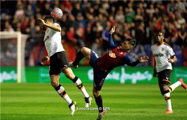 ?i=epa%2fsoccer%2f2019-10%2f2019-10-27%2f2019-10-27-07954925_epa