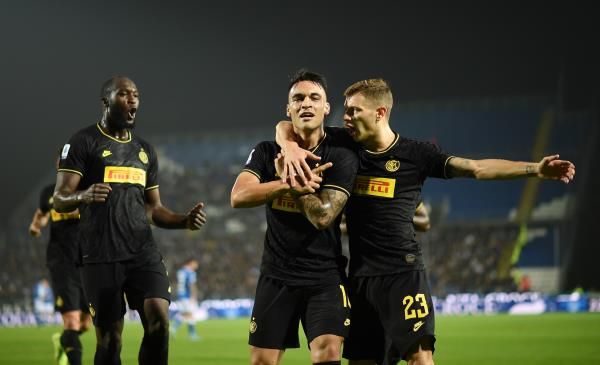 فرحة لاعبي انتر ميلان