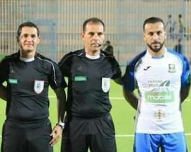  أحمد بوزرار (وسط)