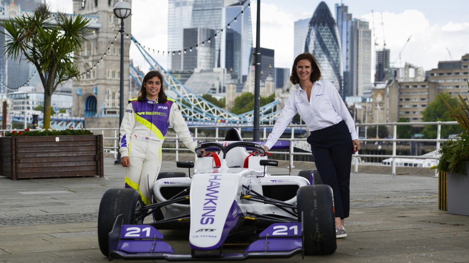 سباقات دابليو