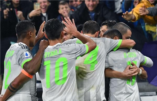 لاعبو يوفنتوس 