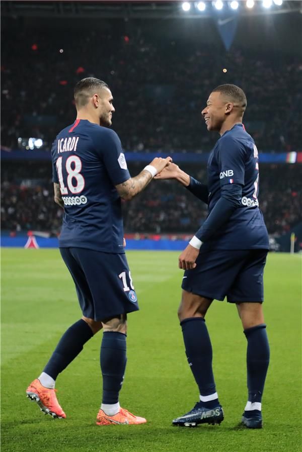 مبابي وإيكاردي