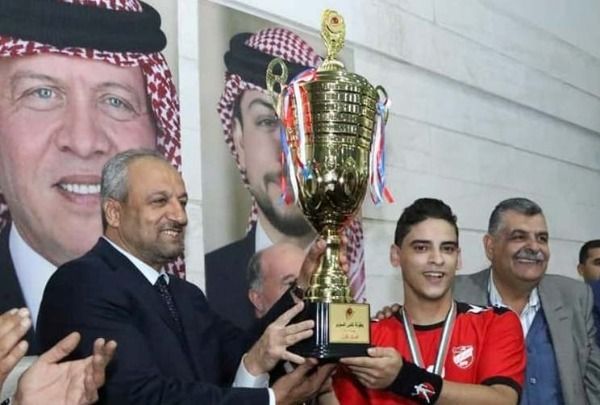 من تتويج العربي