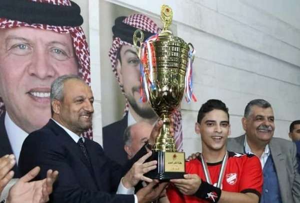 من تتويج العربي