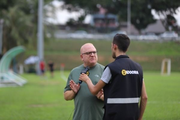 يوسف يونس مع مراسل كووورة