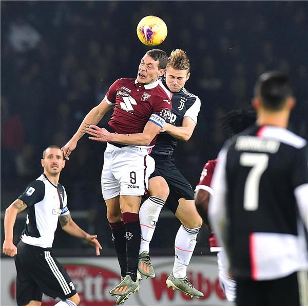 بيلوتي ودي ليخت