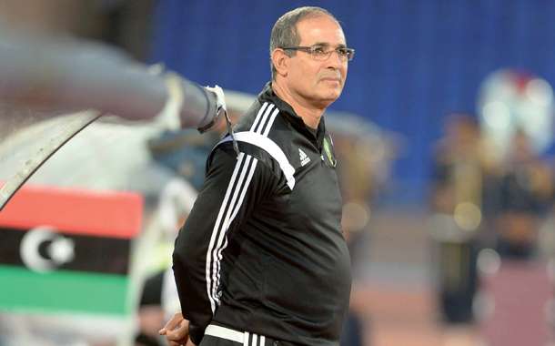 الزاكي بادو مدرب الدفاع الجديدي