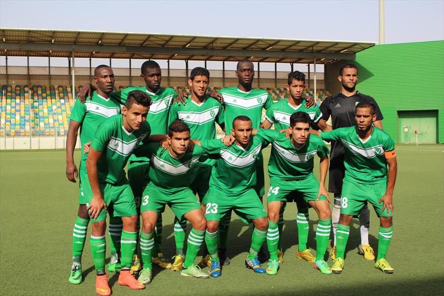 لاعبو النصر 