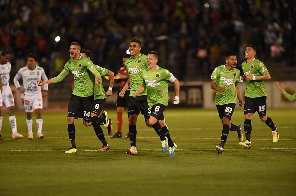 لاعبو خواريز