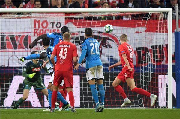 مواجهة سابقة بين نابولي وسالزبورج