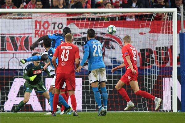 مواجهة سابقة بين نابولي وسالزبورج