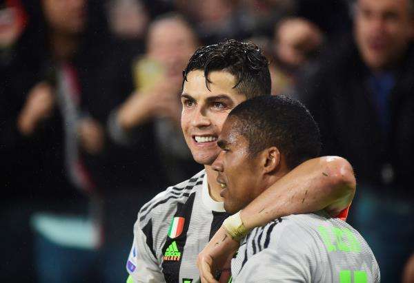 كوستا ورونالدو