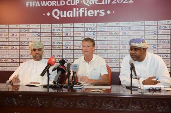 كومان خلال المؤتمر