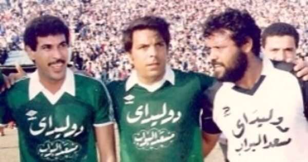 بوبو (في الوسط)