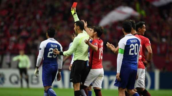 سالم الدوسري خلال الطرد