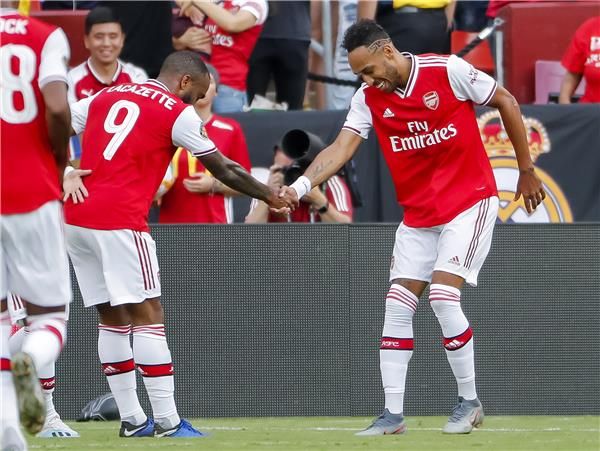 لاعبو آرسنال