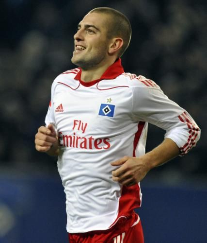 2010-11-06t162356z_01_mmm112_rtridsp_3_soccer-germany_reuters