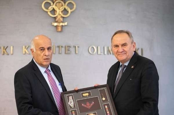 الرجوب مع رئيس اللجنة الأولمبية البولندية 