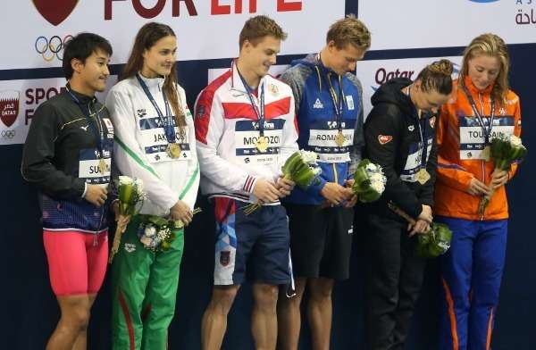 جانب من التتويج