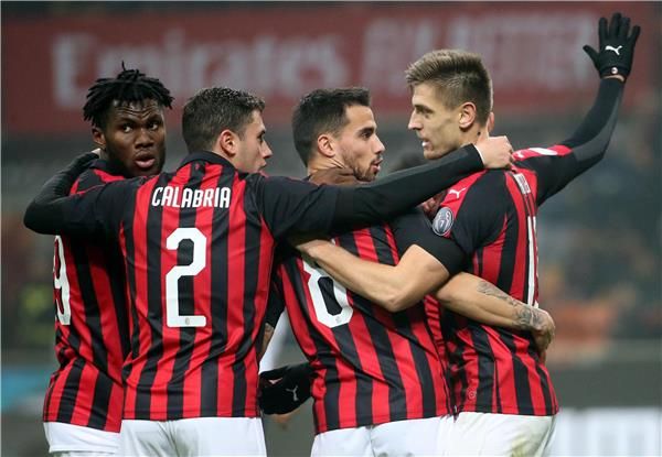 لاعبو ميلان