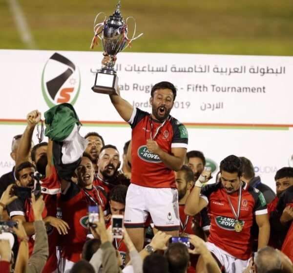 الأردن متوجا باللقب