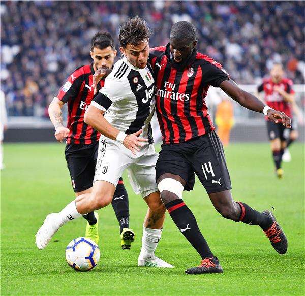 من مواجهات يوفنتوس وميلان