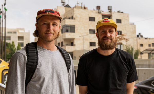 ريماين وجرانت لحظة الوصول للأردن