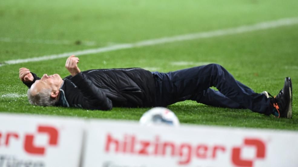 مدرب فرايبورج بعد التعدي عليه