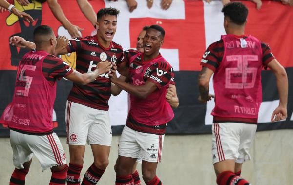 لاعبو فلامنجو 