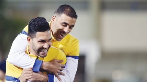 عبد الرزاق حمد الله وبيتروس