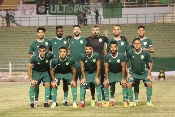 لاعبو النصر 