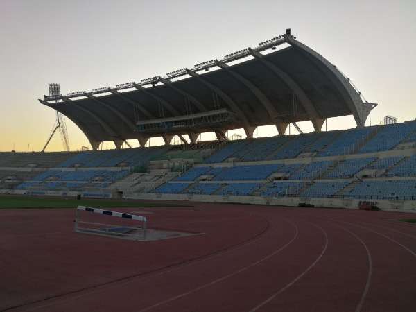 ملعب مدينة كميل شمعون الرياضية