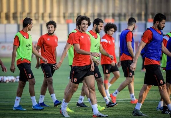 لاعبو الأهلي