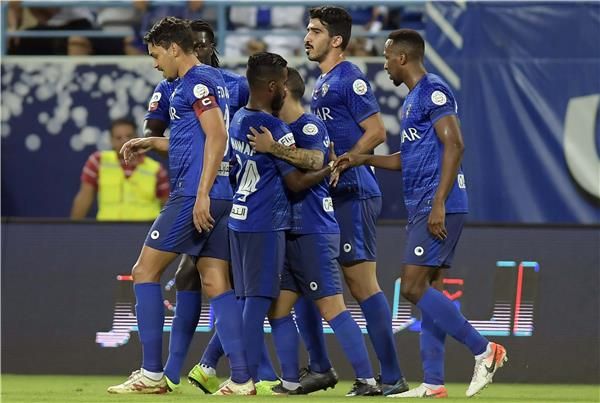 لاعبو الهلال