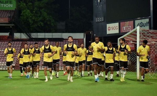 من تدريبات منتخب الإمارات