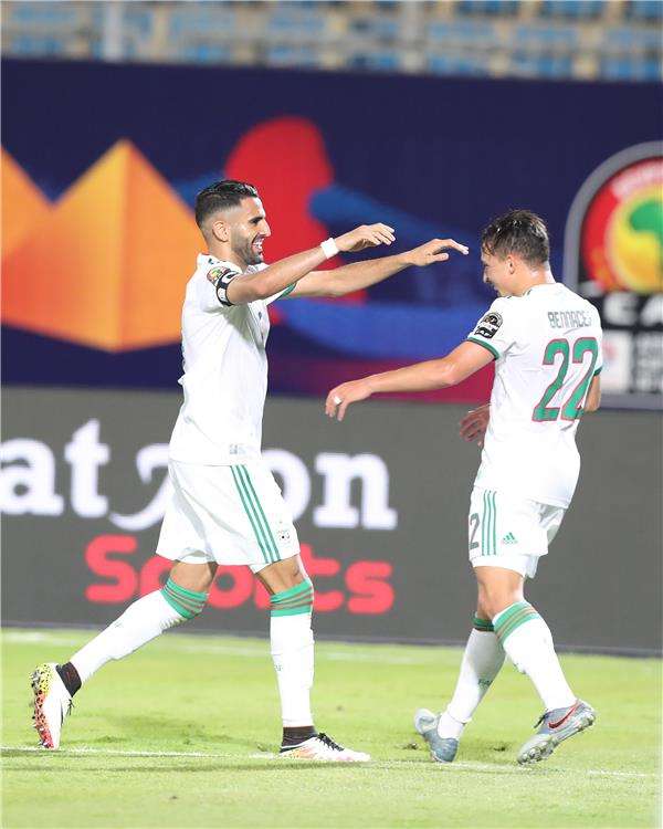 بن ناصر مع منتخب الجزائر