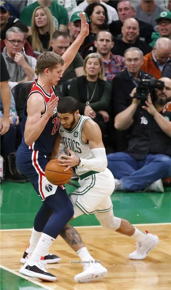 ?i=epa%2fbasketball%2f2019-11%2f2019-11-14-07994198_epa