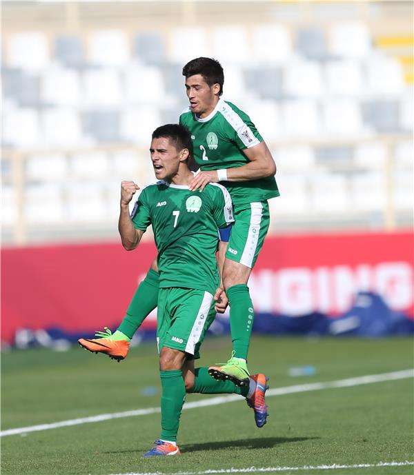 لاعبو تركمنستان